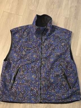 Columbia Blue & Black Geometric Fleece Vest